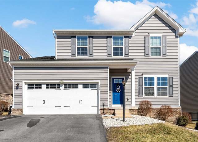 Property at 159 Horseshoe Dr, North Fayette, PA 15071, 3 beds, 3.5 baths