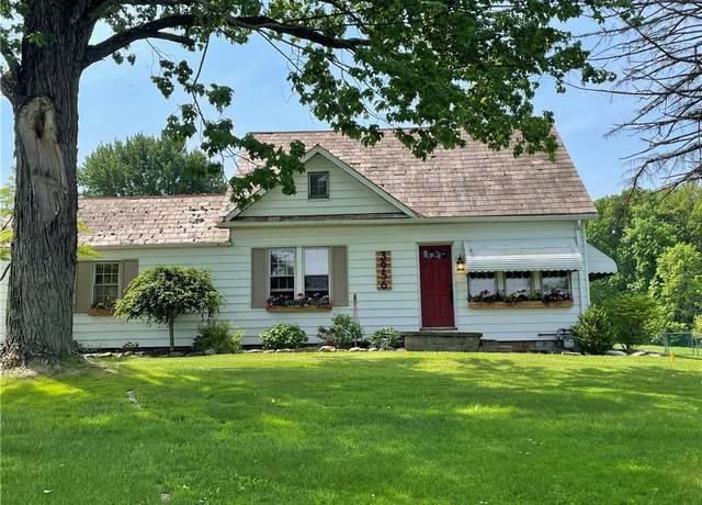 Property at 3956 New Castle Rd, Shenango Twp - Mer, PA 16143, 2 beds, 1 bath