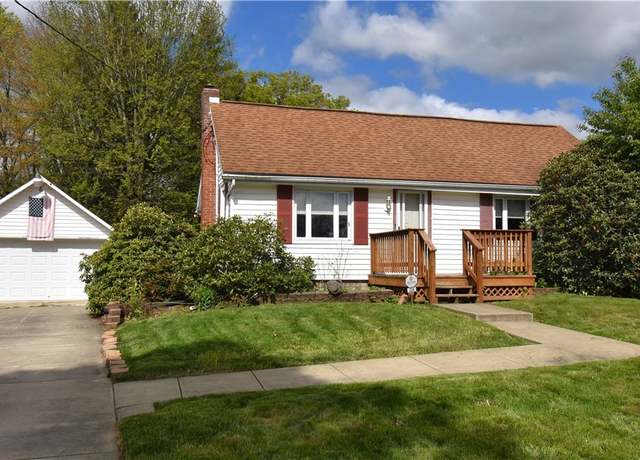 Property at 324 Fairmont, Hermitage, PA 16148, 2 beds, 2 baths