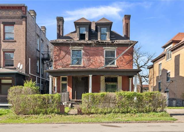 Property at 555 E 9th Ave, Munhall, PA 15120, 5 beds, 1 bath