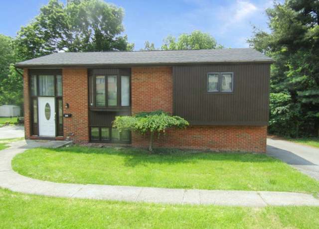 Property at 473 Temona Dr, Pleasant Hills, PA 15236, 3 beds, 2 baths