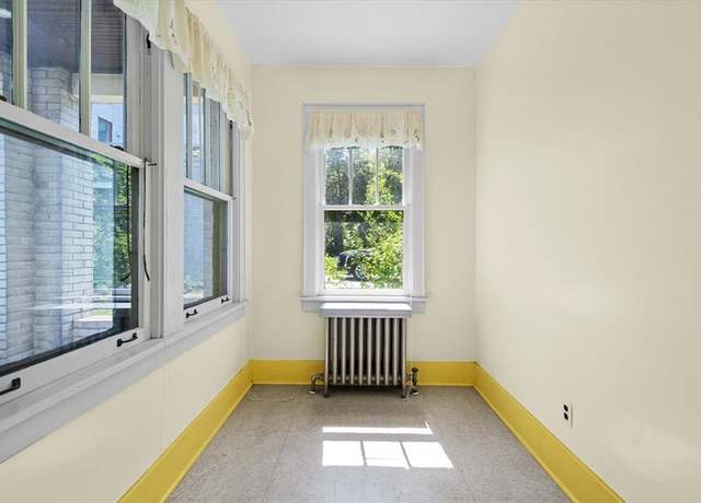 Property at 431 Bailey Ave, Mt Washington, PA 15211, 5 beds, 2 baths