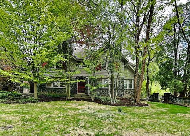 Property at 6927 Perrysville Ave, Ben Avon, PA 15202, 3 beds, 2.5 baths