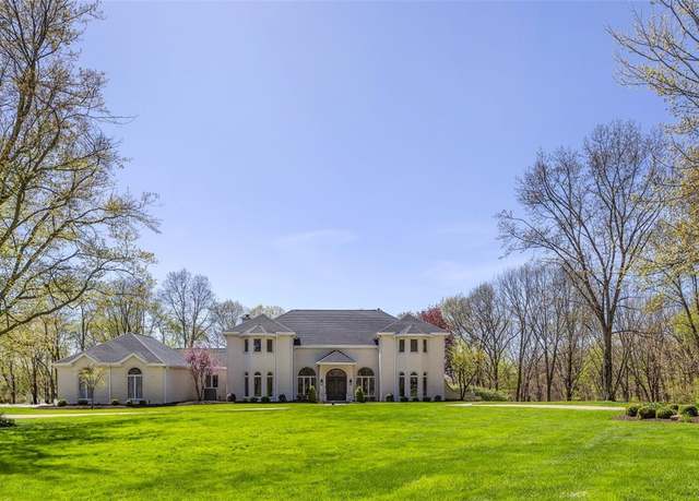Property at 118 Lakeland Dr, Adams Twp, PA 16046, 4 beds, 5.5 baths