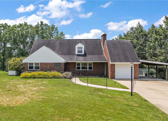Property at 1922 Shady Oak Dr, Mccandless, PA 15101, 4 beds, 2.5 baths