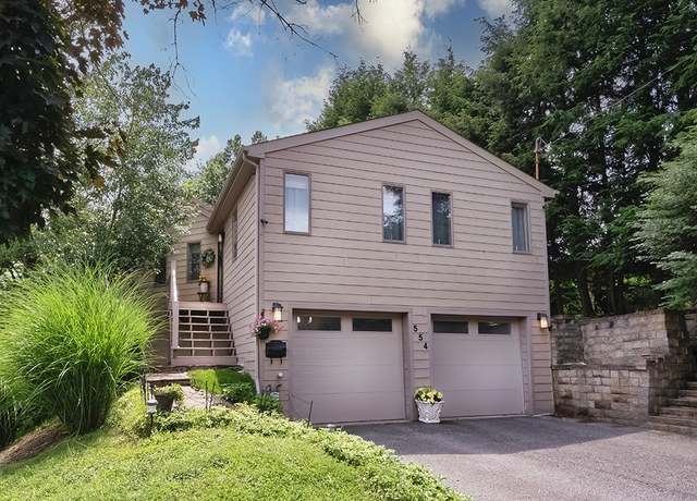 Property at 554 Rolling Green Dr, Bethel Park, PA 15102, 3 beds, 2.5 baths