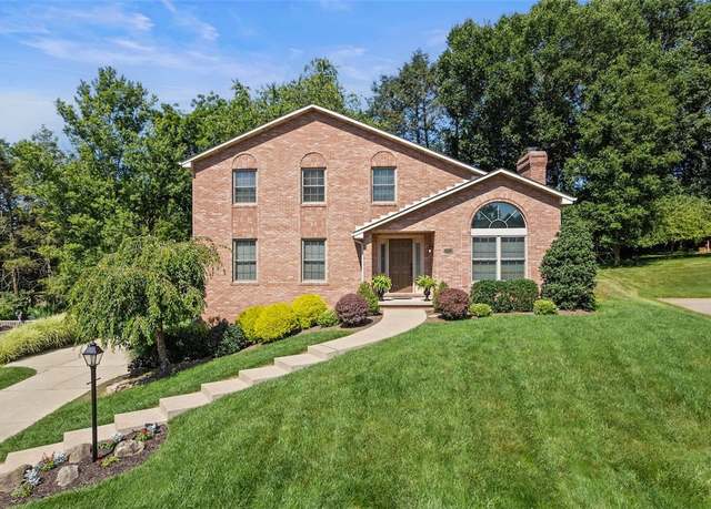 Property at 2903 Claridge Dr, Shaler, PA 15101, 3 beds, 2.5 baths