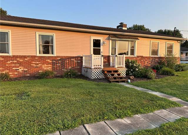 Property at 160 Derbytown Rd, Derry Twp, PA 15650, 3 beds, 1.5 baths