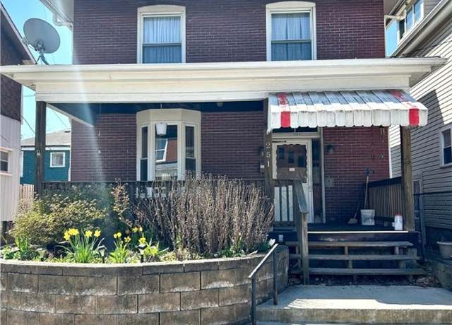 Property at 251 Main St, New Kensington, PA 15068, 4 beds, 1.5 baths