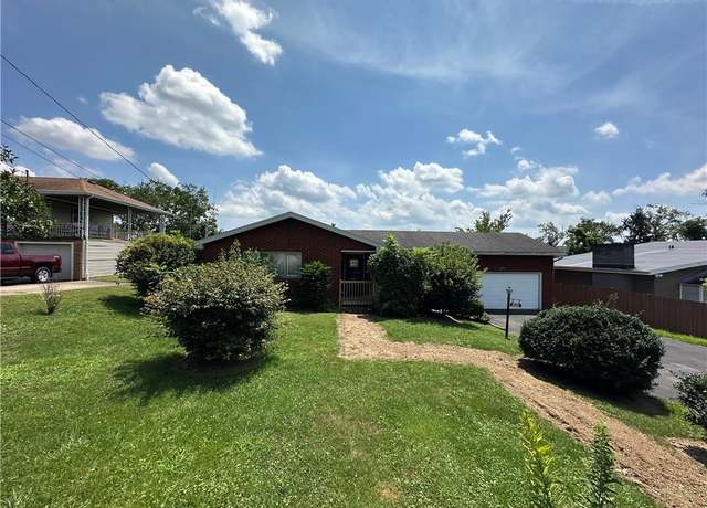 Property at 1020 Grove St. Ext, Hempfield Twp - Wml, PA 15601, 3 beds, 2 baths