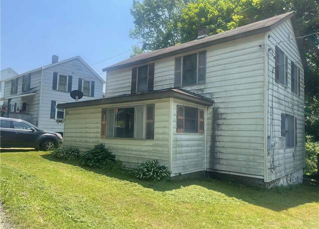 Property at 27 Chestnut St, Pine Twp/heilwood, PA 15745, 2 beds, 1 bath