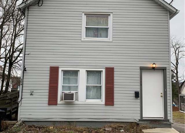 Property at 208 Spang Ave, Butler, PA 16001, 4 beds, 2 baths