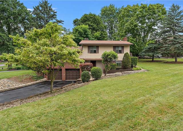 Property at 900 Tottenham Dr, Coraopolis, PA 15108, 3 beds, 1.5 baths