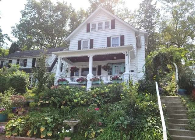 Property at 678 Chestnut St, Meadville City, PA 16335, 4 beds, 2.5 baths