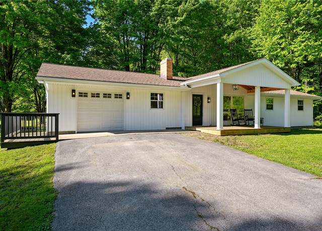 Property at 5890 Wise Rd, Hermitage, PA 16148, 4 beds, 2 baths