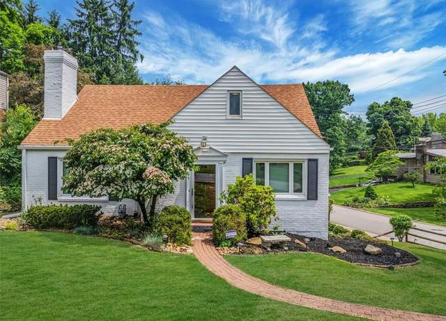 Property at 14 Elmhurst Rd, Green Tree, PA 15220, 3 beds, 2.5 baths