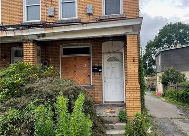 Property at 819 10th St, Mckees Rocks, PA 15136, 2 beds, 1 bath