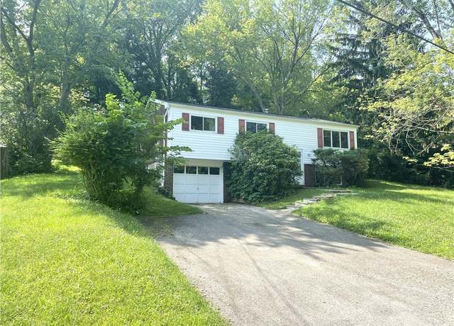 Property at 194 Oak St, Manor, PA 15665, 3 beds, 1 bath