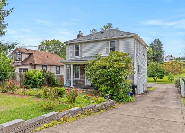 Property at 242 Rosecrest Dr, Monroeville, PA 15146, 3 beds, 3 baths
