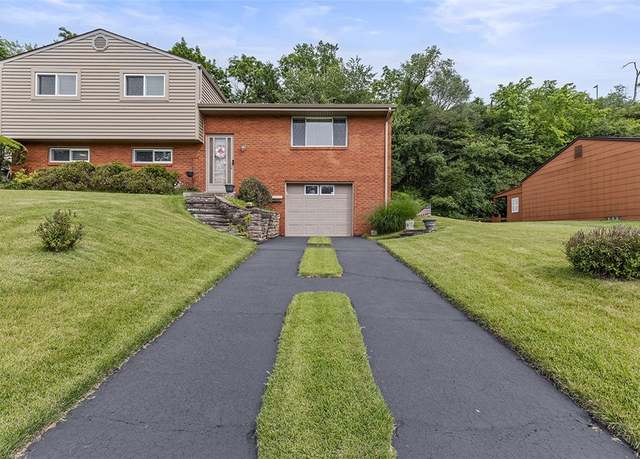 Property at 560 Arbor Ln, Pleasant Hills, PA 15236, 3 beds, 2.5 baths