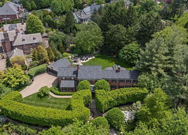 Property at 210 Creek Dr, Edgeworth, PA 15143, 5 beds, 6.5 baths