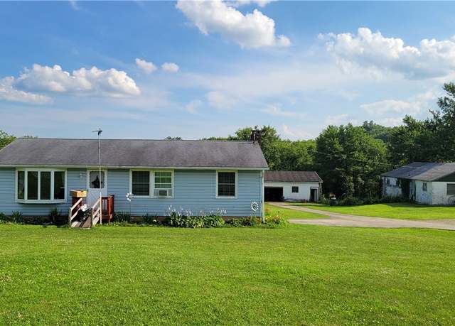 Property at 1433 W Pitt St, Jennerstown Boro, PA 15547, 2 beds, 2 baths
