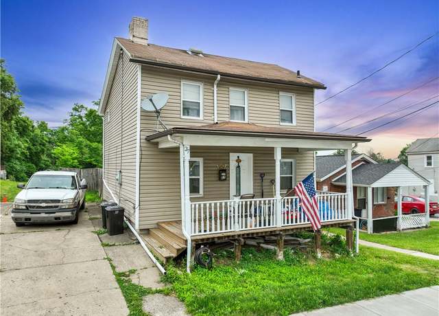 Property at 27 E Pitt St, Canonsburg, PA 15317, 3 beds, 1 bath