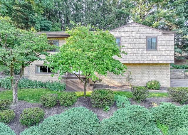 Property at 112 Siebert, Ross Twp, PA 15237, 3 beds, 2.5 baths