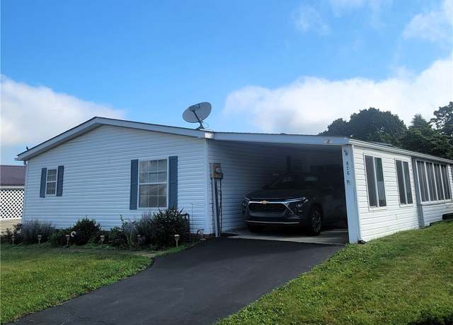 Property at 826 Clover Ln, Murrysville, PA 15668, 2 beds, 2 baths