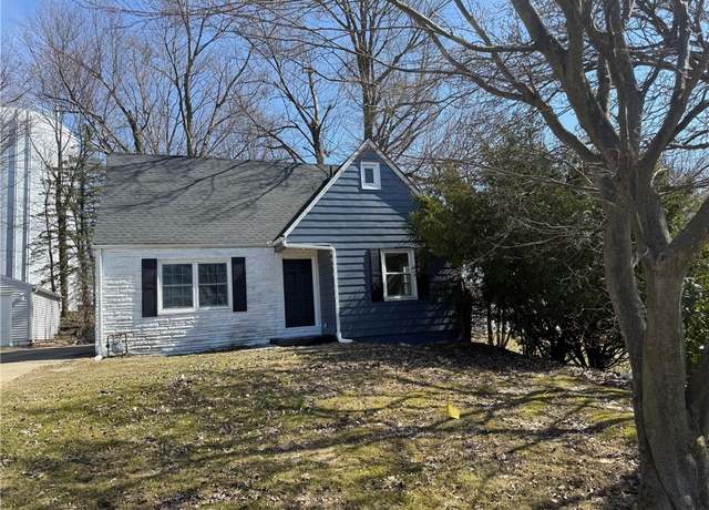 Property at 770 N Buhl Farm Dr, Hermitage, PA 16148, 3 beds, 1.5 baths