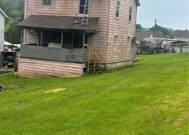 Property at 304 Slatemore Dr, Mcdonald - Wsh, PA 15057, 3 beds, 1 bath
