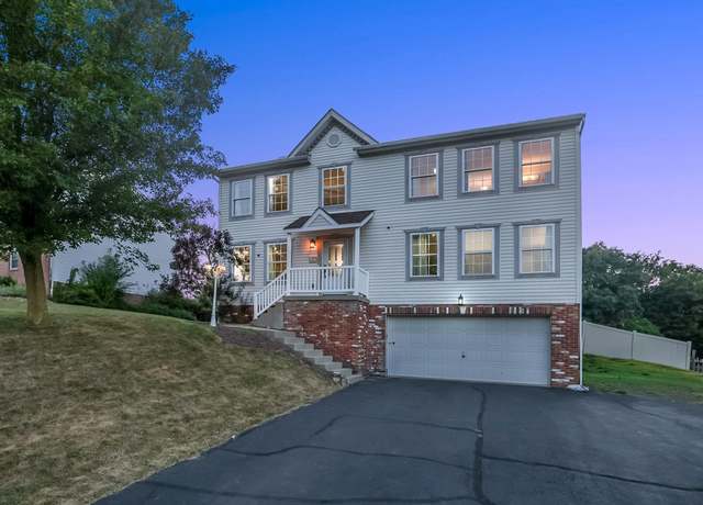 Property at 137 Mccracken Dr, Monaca, PA 15061, 5 beds, 4 baths