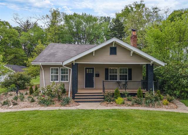 Property at 234 Navajo Rd, Upper St. Clair, PA 15241, 4 beds, 3 baths