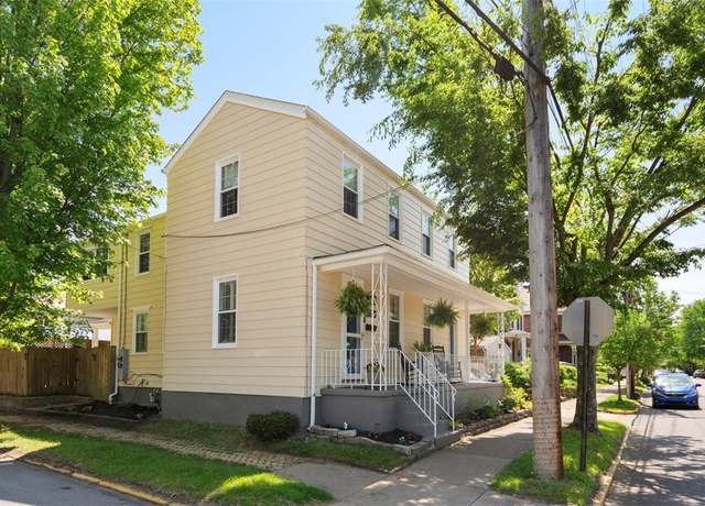 Property at 701 Thorn St, Sewickley, PA 15143, 4 beds, 2.5 baths
