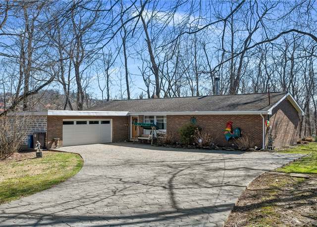 Property at 620 Wilson Dr, Baldwin Boro, PA 15227, 3 beds, 2.5 baths