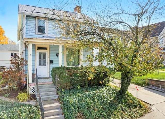 Property at 617 Maple St, Coraopolis, PA 15108, 3 beds, 2 baths