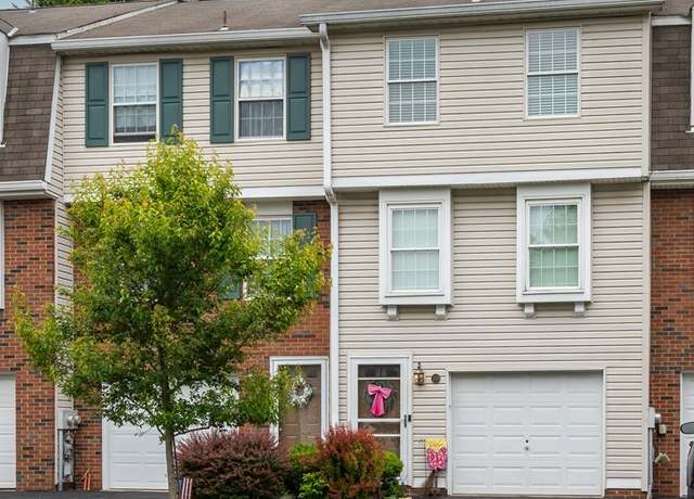 Property at 208 Green Ct, Castle Shannon, PA 15234, 2 beds, 1.5 baths