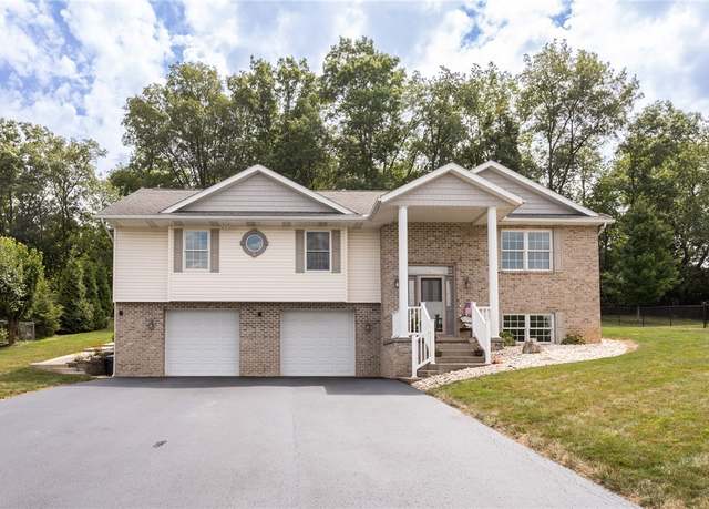 Property at 404 Shannon Dr, South Union Twp, PA 15401, 3 beds, 3 baths