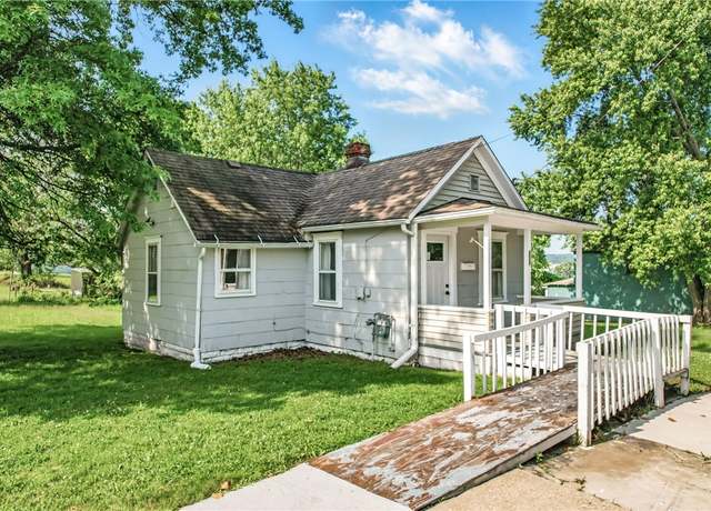 Property at 209 George St, Farrell, PA 16121, 2 beds, 1 bath