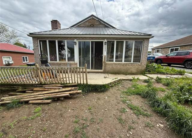 Property at 1453 W Pitt St, Jennerstown Boro, PA 15547, 3 beds, 1 bath