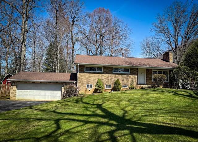 Property at 405 Kerry Dr, Twp Of But Nw, PA 16001, 3 beds, 3 baths
