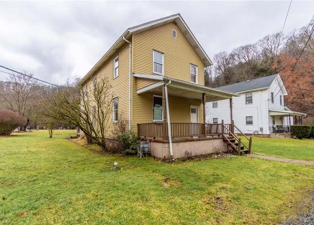 Property at 109 Saint Stevens Pl, Brady's Bend Twp, PA 16028, 3 beds, 1 bath