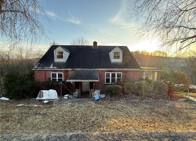 Property at 39 Eagle St, Fallowfield, PA 15022, 4 beds, 1.5 baths