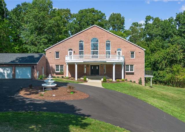 Property at 110 Oakhurst Dr, Peters Twp, PA 15317, 5 beds, 4.5 baths
