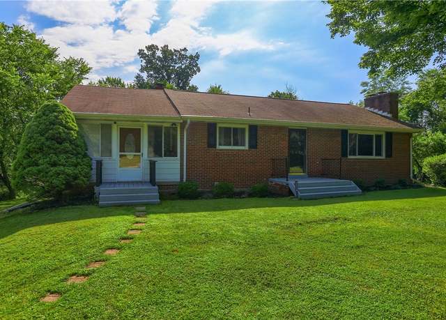 Property at 1300 Airport Rd, Hopewell Twp - Bea, PA 15001, 2 beds, 2 baths