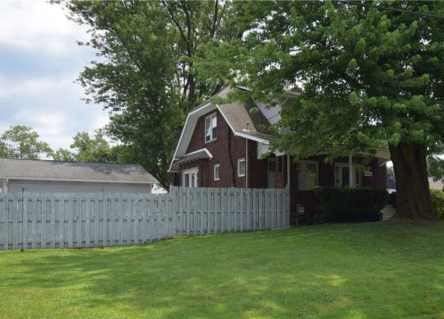 Property at 321 Hansen Ave, Franklin Twp, PA 16117, 3 beds, 1.5 baths