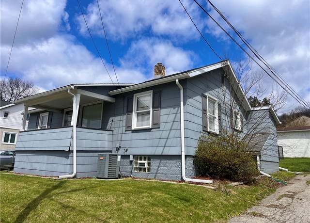 Property at 303 Logan Ave, Leechburg Boro, PA 15656, 3 beds, 1.5 baths