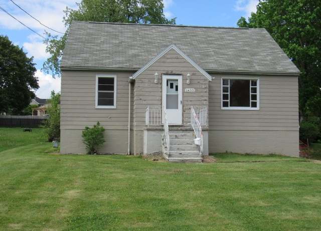 Property at 1433 Emmett Dr, Westmont Hilltop School District, PA 15905, 4 beds, 2 baths