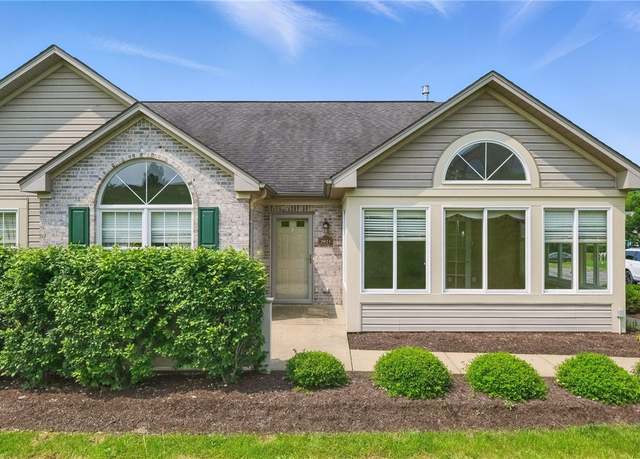 Property at 2024 Jamestown Ct, Adams Twp, PA 16059, 2 beds, 2 baths