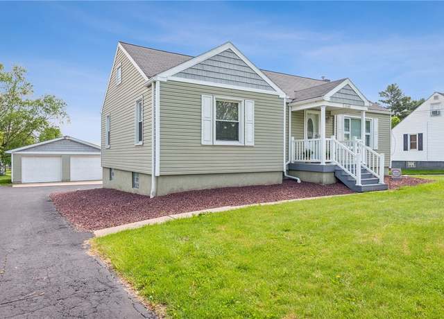 Property at 1540 Woodlawn Dr, Unity  Twp, PA 15650, 2 beds, 2 baths